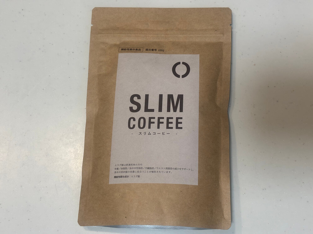 スリムコーヒー外観。厚手の紙のような見た目だがプラ